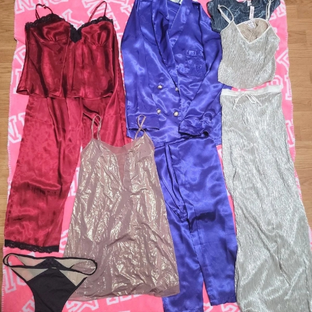 Victoria's secret lot small